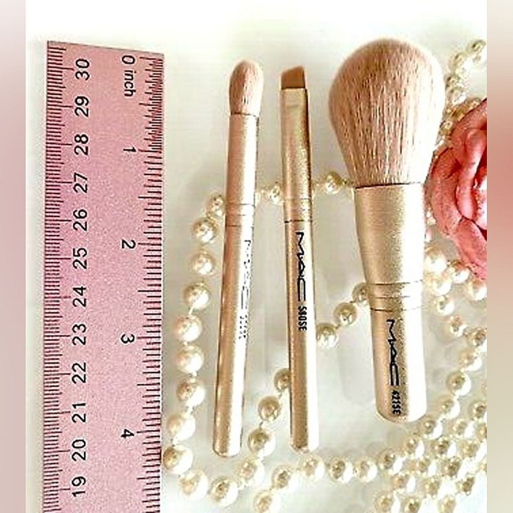 MAC COSMETICS SNOW BALL SNOWBALL FROST GOLD MAKEUP BRUSH MINI TRAVEL 3 PC SET